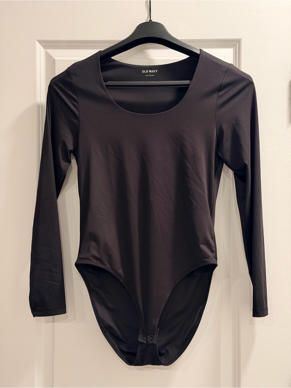 Old Navy Black Long-Sleeve Scoop Neck Bodysuit